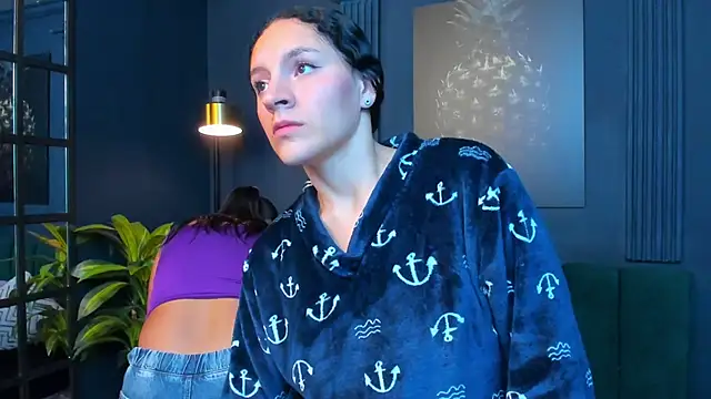 Snapshot of aliceandsia chatting on September 29, 2025, 12:11 pm aliceandsia online show from September 29, 2025, 12:11 pm