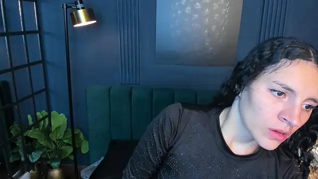 Snapshot of aliceandsia chatting on September 17, 2025, 3:08 am aliceandsia online show from September 17, 2025, 3:08 am