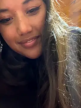 Snapshot of SharaRous chatting on October 28, 2025, 2:56 am SharaRous online show from October 28, 2025, 2:56 am