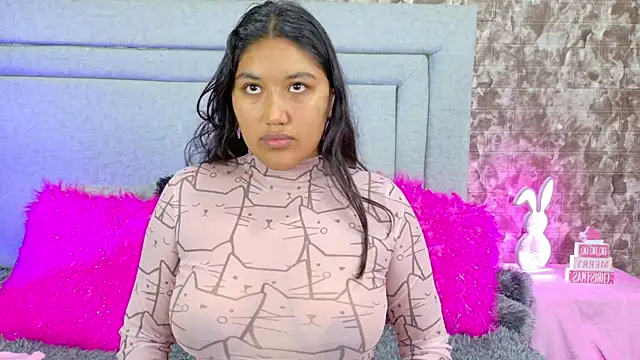 Snapshot of SharaRous chatting on December 3, 2025, 11:53 am SharaRous online show from December 3, 2025, 11:53 am