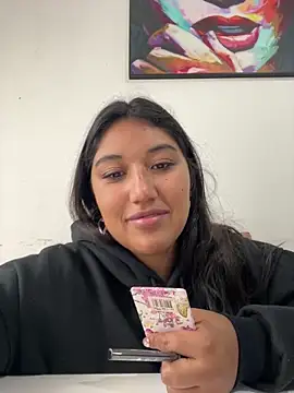 Snapshot of SharaRous chatting on November 18, 2025, 11:57 am SharaRous online show from November 18, 2025, 11:57 am