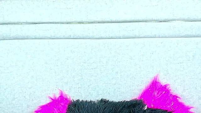 Snapshot of SharaRous chatting on November 24, 2025, 12:05 pm SharaRous online show from November 24, 2025, 12:05 pm