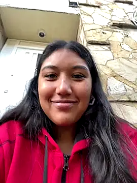 Snapshot of SharaRous chatting on December 15, 2025, 12:00 pm SharaRous online show from December 15, 2025, 12:00 pm