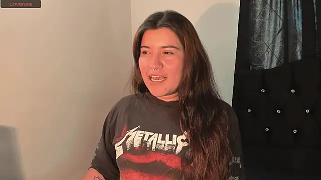 Snapshot of lizz_greys chatting on October 9, 2025, 7:47 pm lizz greys online show from October 9, 2025, 7:47 pm