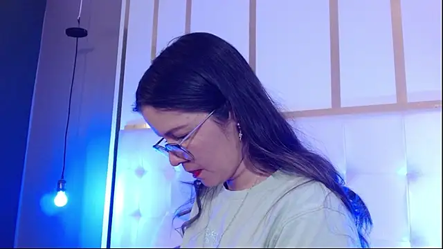 Snapshot of Allison_Bailey chatting on September 23, 2025, 7:10 pm Allison Bailey online show from September 23, 2025, 7:10 pm