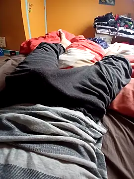 Snapshot of Aymeric35000 chatting on March 7, 2026, 9:37 am Aymeric35000 online show from March 7, 2026, 9:37 am