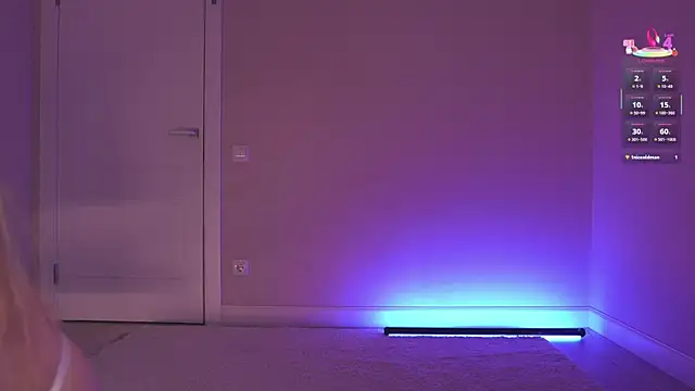 Miablueye online show from April 15, 2026, 3:49 pm