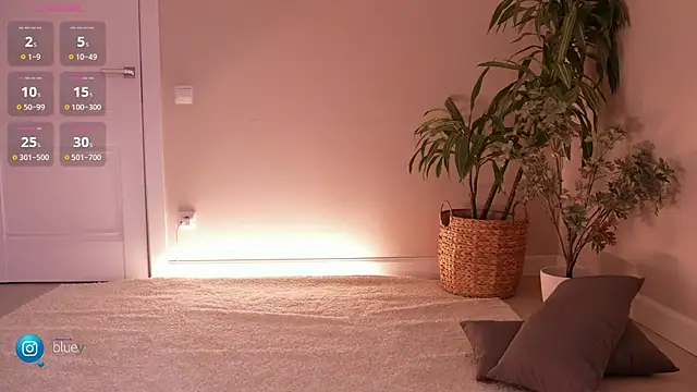 Snapshot of Miablueye chatting on October 27, 2025, 7:53 am Miablueye online show from October 27, 2025, 7:53 am