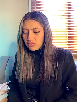 KloePink  online show from November 25, 2025, 11:54 am