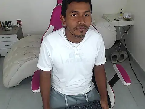 Snapshot of Adam_Morgan2 chatting on July 7, 2026, 11:52 pm Adam Morgan2 online show from July 7, 2026, 11:52 pm