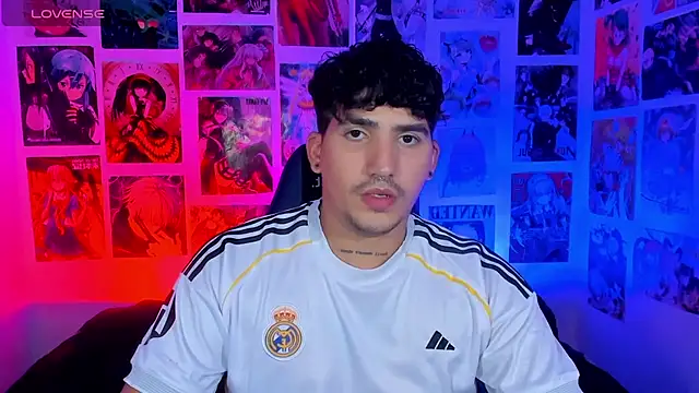 Snapshot of Saturn_boy chatting on November 15, 2025, 12:58 am Saturn boy online show from November 15, 2025, 12:58 am