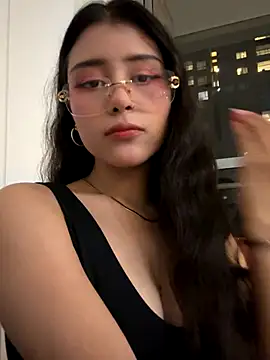 Snapshot of CatadeLuca chatting on September 16, 2025, 12:22 am CatadeLuca online show from September 16, 2025, 12:22 am