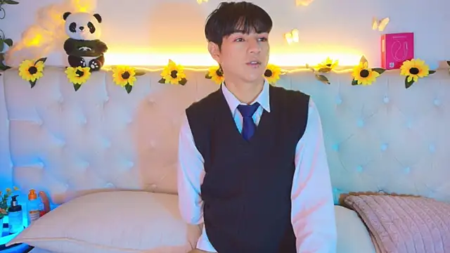 AleAurarashi online show from March 16, 2026, 2:19 am