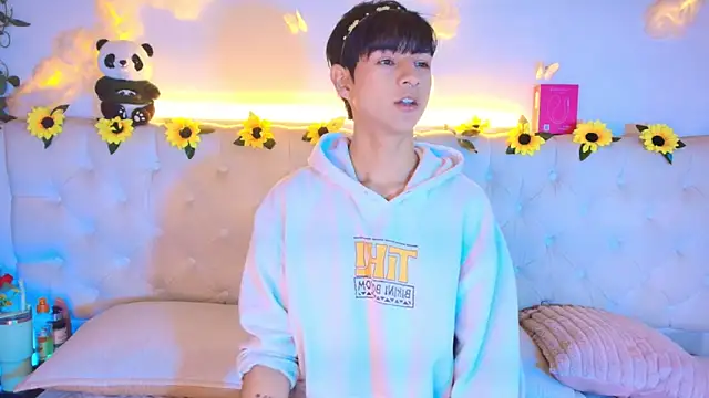 AleAurarashi online show from March 14, 2026, 4:40 am