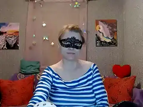 Miss Nona online show from April 20, 2026, 10:18 am