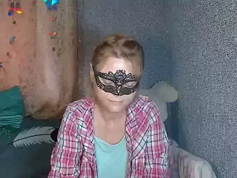 Miss Nona online show from September 10, 2025, 11:53 am