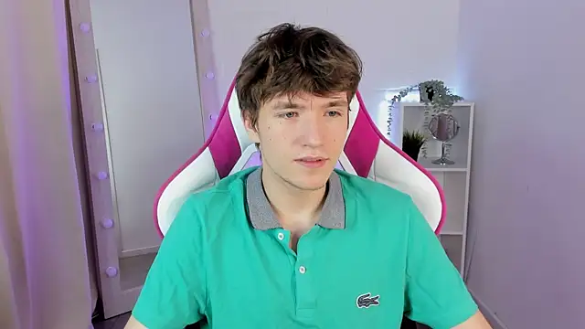 Ethan Rivers online show from October 12, 2025, 8:43 pm