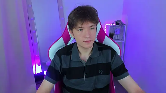 Ethan Rivers online show from October 8, 2025, 8:53 pm