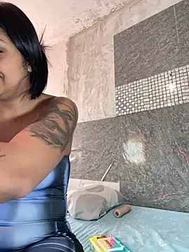 Messy-diana21 online show from April 16, 2026, 8:20 pm