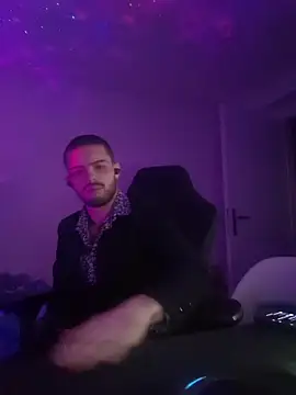 EyesNeverLies online show from February 6, 2026, 3:35 am