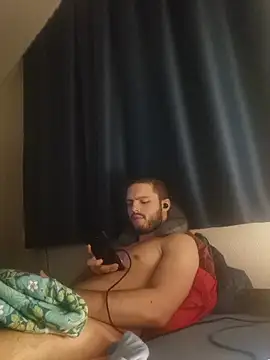 EyesNeverLies online show from December 2, 2025, 4:36 am