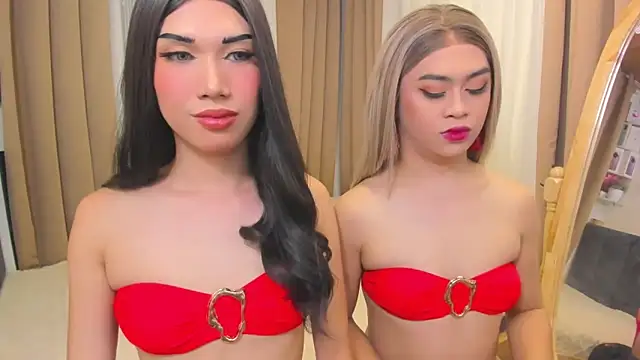 Snapshot of MaxCollins chatting on December 1, 2025, 6:53 pm MaxCollins online show from December 1, 2025, 6:53 pm