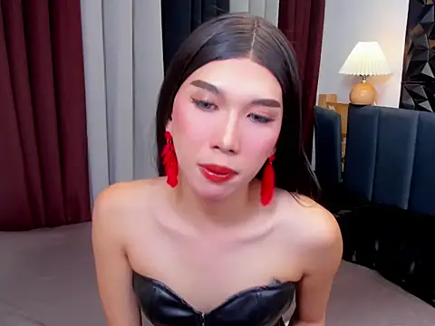 Snapshot of MaxCollins chatting on November 11, 2025, 6:58 pm MaxCollins online show from November 11, 2025, 6:58 pm