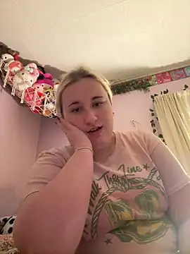 imawhorenslut19 online show from April 28, 2026, 3:44 am