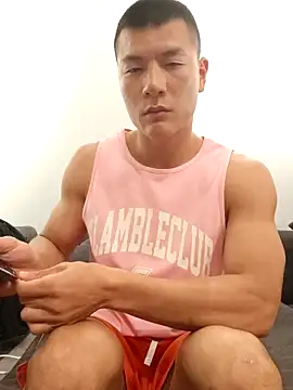 Snapshot of AAASuck chatting on October 4, 2025, 2:40 pm AAASuck online show from October 4, 2025, 2:40 pm