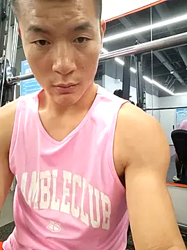 Snapshot of AAASuck chatting on October 7, 2025, 3:35 pm AAASuck online show from October 7, 2025, 3:35 pm