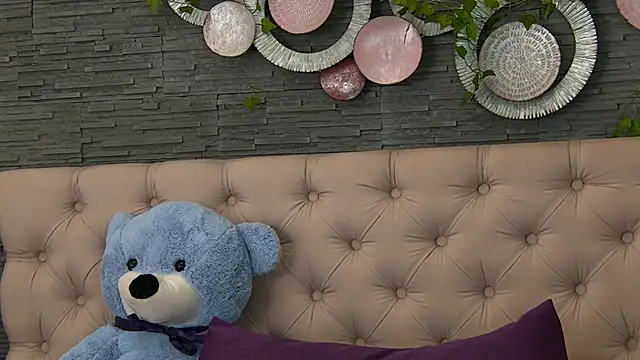 VannyFoxx online show from February 11, 2026, 3:12 pm