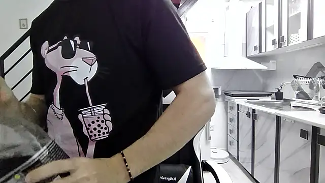 Snapshot of RyanStorm_ chatting on October 3, 2025, 4:41 pm RyanStorm online show from October 3, 2025, 4:41 pm