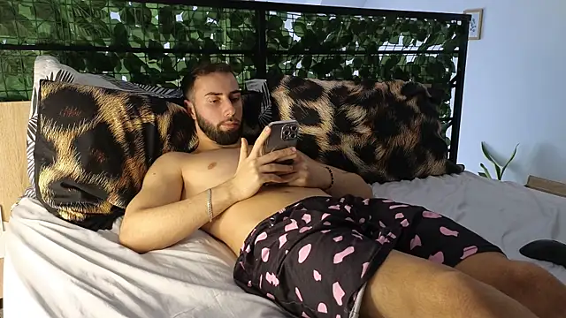 Snapshot of RyanStorm_ chatting on December 2, 2025, 12:18 pm RyanStorm online show from December 2, 2025, 12:18 pm