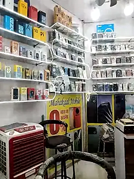 Snapshot of avi007p chatting on November 1, 2025, 4:01 pm avi007p online show from November 1, 2025, 4:01 pm