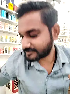 Snapshot of avi007p chatting on November 7, 2025, 11:26 am avi007p online show from November 7, 2025, 11:26 am