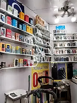 Snapshot of avi007p chatting on November 4, 2025, 9:46 am avi007p online show from November 4, 2025, 9:46 am