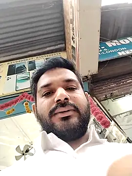 Snapshot of avi007p chatting on October 31, 2025, 8:00 am avi007p online show from October 31, 2025, 8:00 am