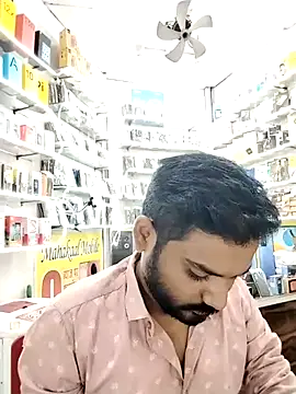 Snapshot of avi007p chatting on October 30, 2025, 11:41 am avi007p online show from October 30, 2025, 11:41 am