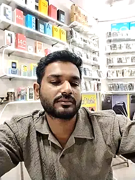 Snapshot of avi007p chatting on October 24, 2025, 1:54 pm avi007p online show from October 24, 2025, 1:54 pm