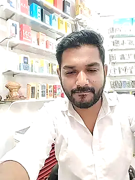 Snapshot of avi007p chatting on October 25, 2025, 10:58 am avi007p online show from October 25, 2025, 10:58 am