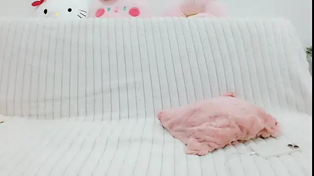 Snapshot of Emmahahaha17 chatting on September 9, 2025, 3:54 pm Emmahahaha17 online show from September 9, 2025, 3:54 pm