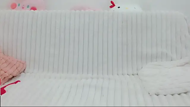 Snapshot of Emmahahaha17 chatting on November 1, 2025, 2:11 pm Emmahahaha17 online show from November 1, 2025, 2:11 pm