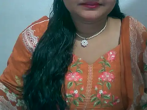 Snapshot of Saniya_K chatting on December 16, 2025, 3:05 pm Saniya K online show from December 16, 2025, 3:05 pm