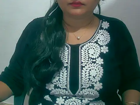 Snapshot of Saniya_K chatting on November 21, 2025, 4:06 pm Saniya K online show from November 21, 2025, 4:06 pm