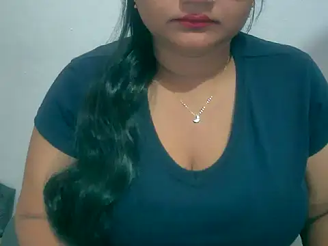 Snapshot of Saniya_K chatting on November 16, 2025, 3:28 pm Saniya K online show from November 16, 2025, 3:28 pm