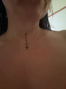 Snapshot of TheNaturalistX chatting on October 17, 2025, 12:07 pm TheNaturalistX online show from October 17, 2025, 12:07 pm