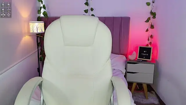 VioletBlacke  online show from December 16, 2025, 2:43 pm