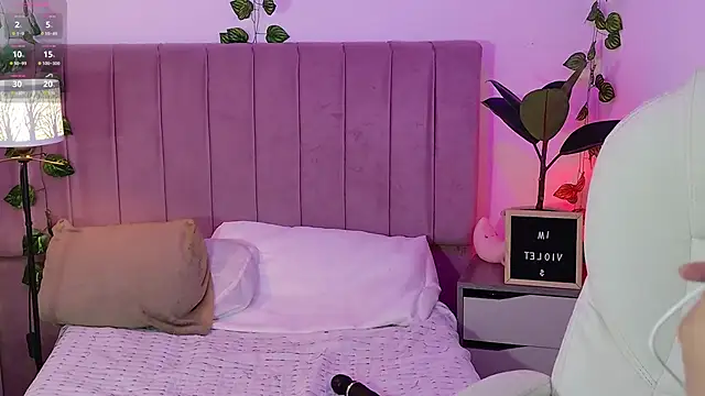 VioletBlacke  online show from November 6, 2025, 3:05 pm