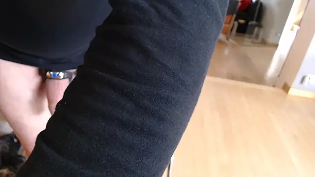 Snapshot of knodli chatting on October 22, 2025, 11:42 am knodli online show from October 22, 2025, 11:42 am