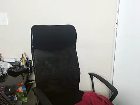 Snapshot of AliceSmiith_ chatting on October 24, 2025, 7:40 am AliceSmiith online show from October 24, 2025, 7:40 am